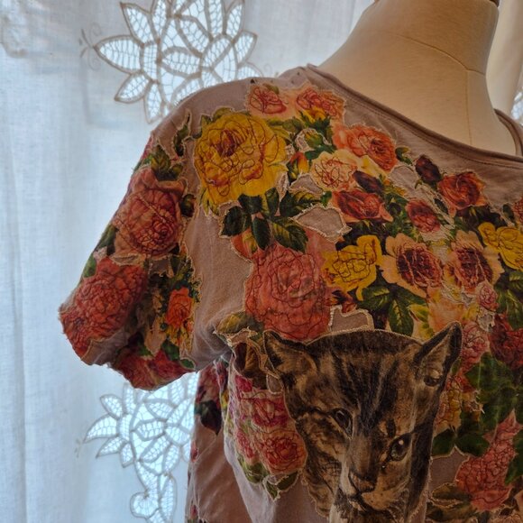 Magnolia Pearl Pink Heavily Appliqued T-shirt Blouse Cat - Picture 6 of 9